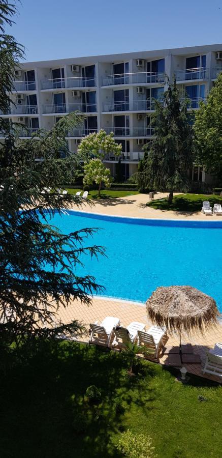 Apartment With Green Terrace Burgas Exterior photo